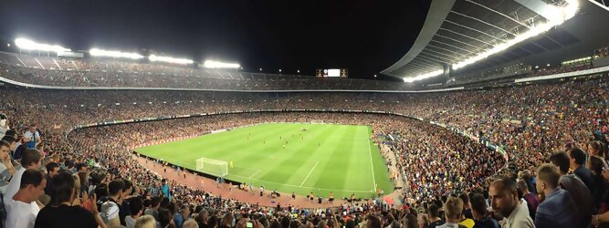Stadt Urlaub Barcelona Camp Nou Stadion - Die Heimat des FC Barcelonas - das Camp Nou (katalanisch Neues Spielfeld), auch Nou Camp, ist ein reines Fußballstadion in der spanischen Millionenstadt Barcelona.