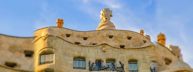 Stadt Urlaub Barcelona - Casa Mila ist ein Wohngebäude im Viertel L'Eixample von Barcelona entworfen vom katalanischen Architekten Antoni Gaudí. Das Casa Milà wurde zwischen 1906 und 1910 gebaut.